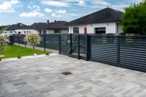 Fences for Properties