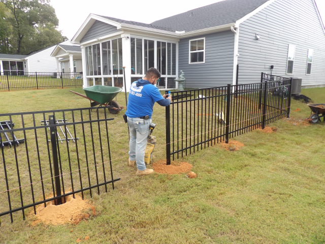 DC Fence Pros | Aluminum
