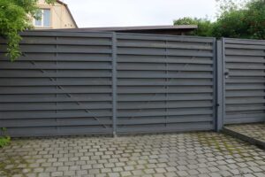 steptodown.com589494 Black Aluminum Fence